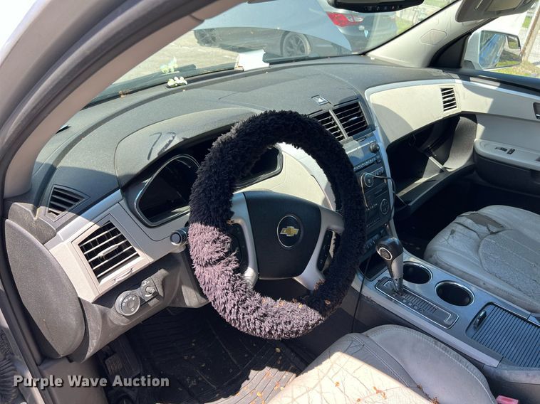 image for item EG8380 2011 Chevrolet Traverse SUV