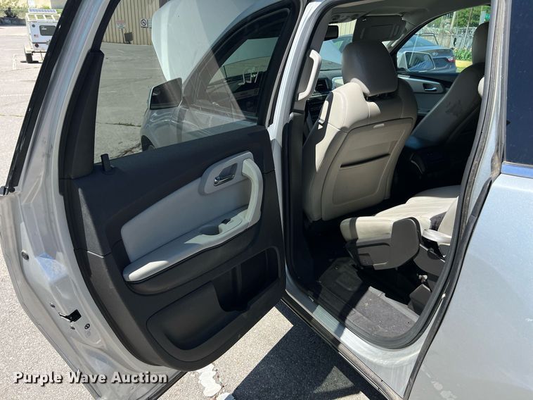 image for item EG8380 2011 Chevrolet Traverse SUV