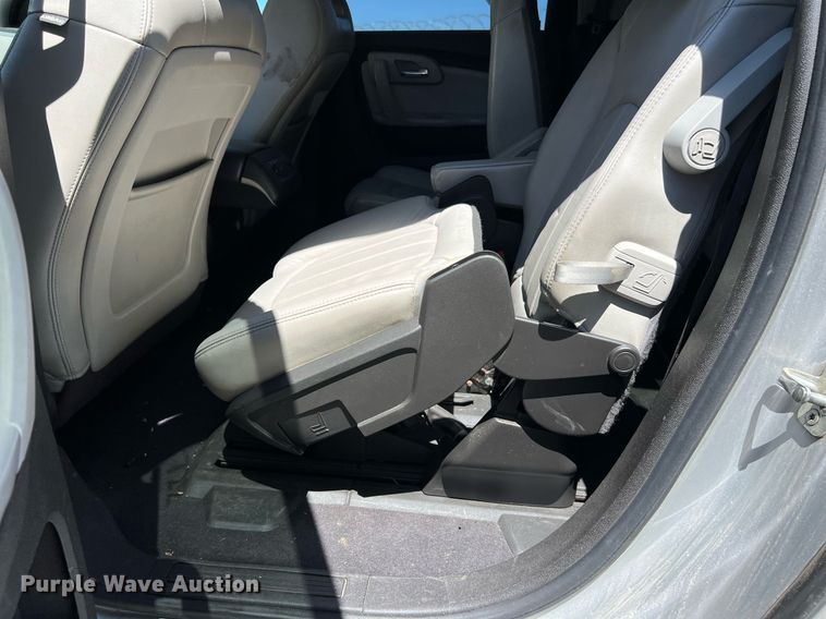 image for item EG8380 2011 Chevrolet Traverse SUV