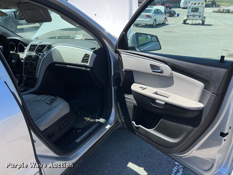 image for item EG8380 2011 Chevrolet Traverse SUV