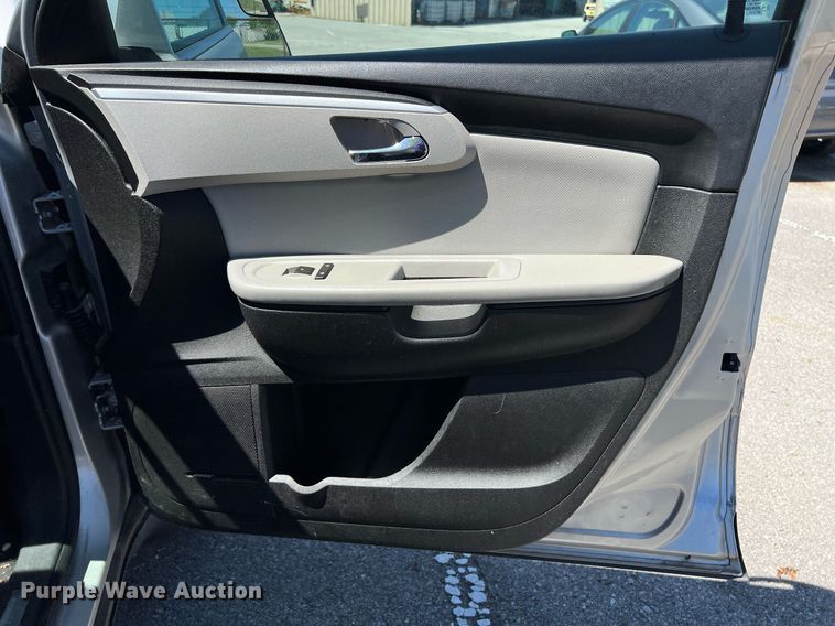 image for item EG8380 2011 Chevrolet Traverse SUV