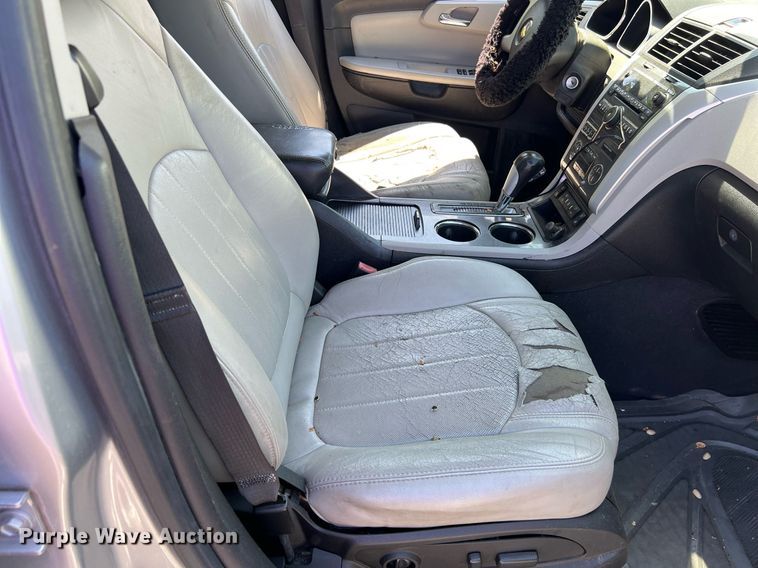 image for item EG8380 2011 Chevrolet Traverse SUV