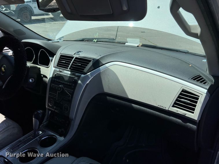 image for item EG8380 2011 Chevrolet Traverse SUV