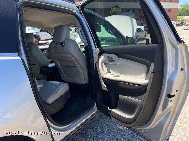 image for item EG8380 2011 Chevrolet Traverse SUV