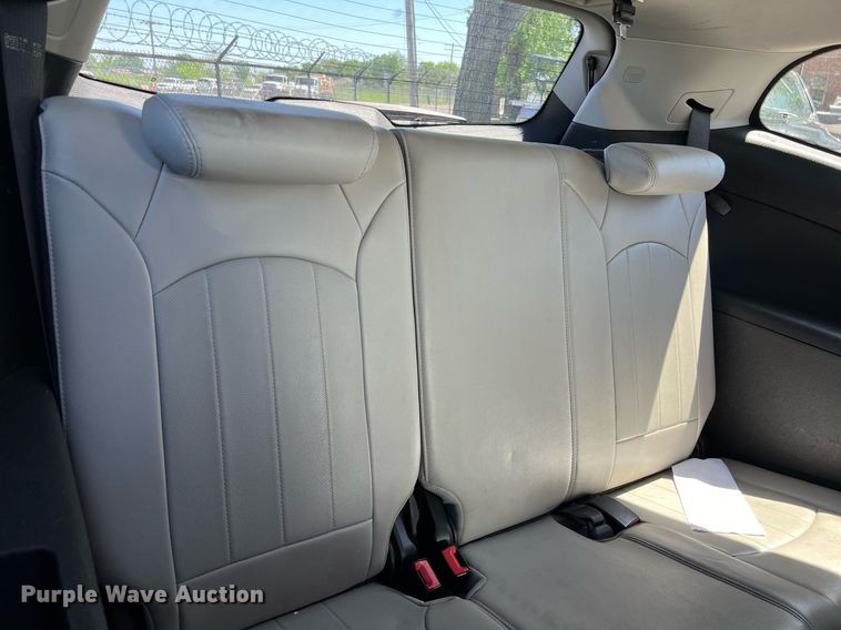 image for item EG8380 2011 Chevrolet Traverse SUV