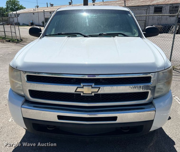 image for item EG8382 2009 Chevrolet Silverado Hybrid HY2 Crew Cab pickup truck