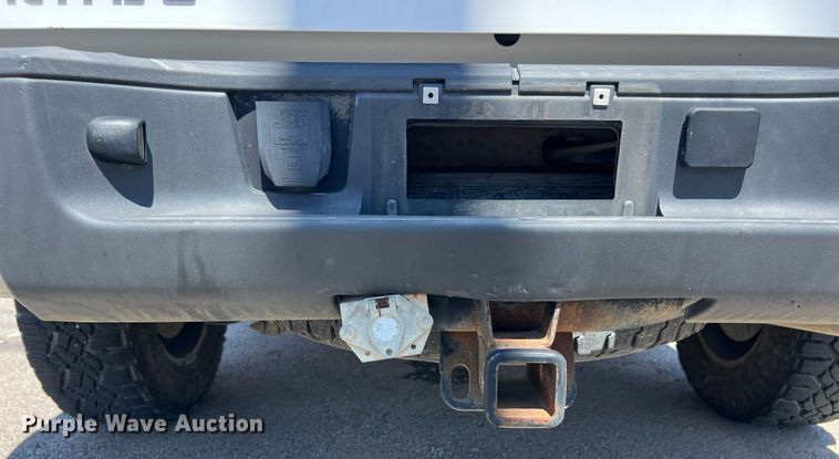 image for item EG8382 2009 Chevrolet Silverado Hybrid HY2 Crew Cab pickup truck