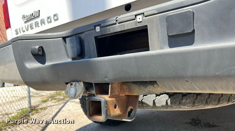 image for item EG8382 2009 Chevrolet Silverado Hybrid HY2 Crew Cab pickup truck