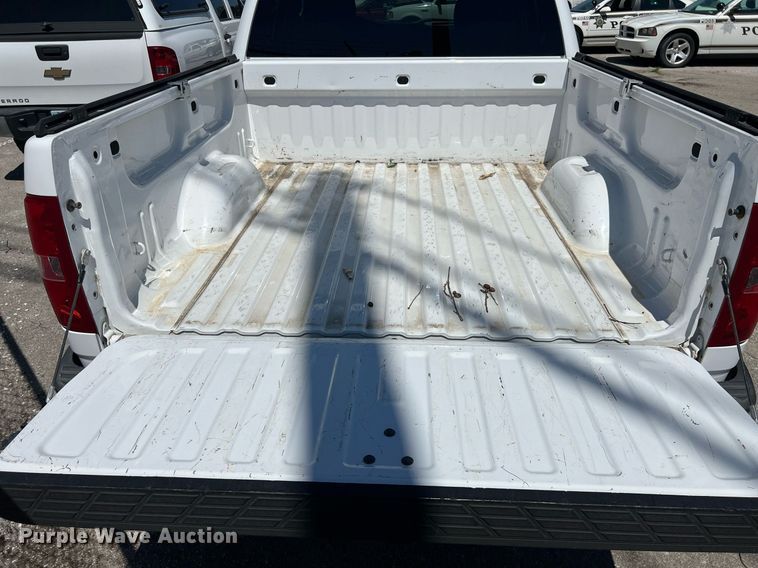 image for item EG8382 2009 Chevrolet Silverado Hybrid HY2 Crew Cab pickup truck