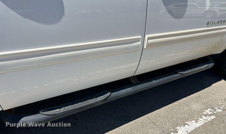 image for item EG8382 2009 Chevrolet Silverado Hybrid HY2 Crew Cab pickup truck