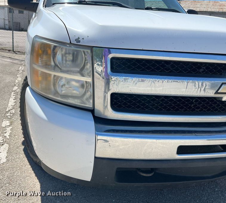 image for item EG8382 2009 Chevrolet Silverado Hybrid HY2 Crew Cab pickup truck