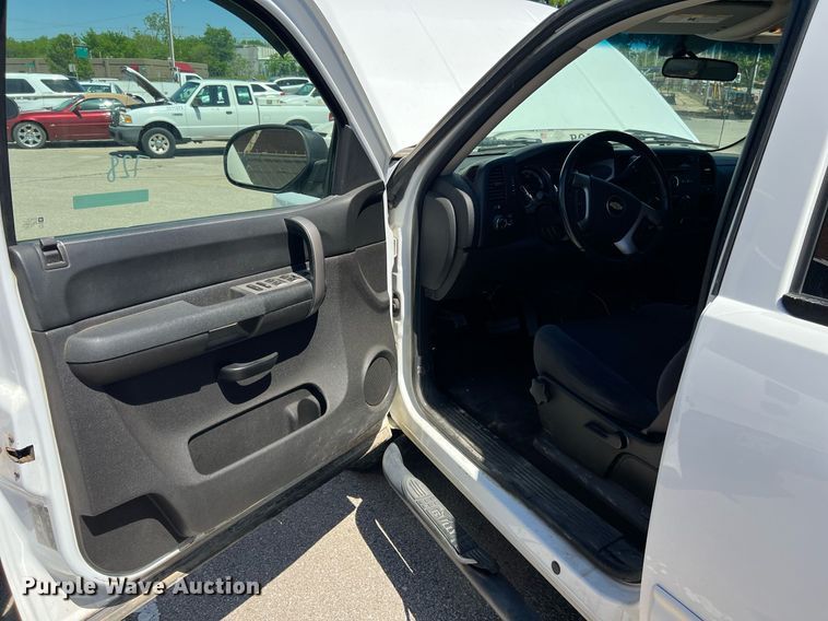 image for item EG8382 2009 Chevrolet Silverado Hybrid HY2 Crew Cab pickup truck