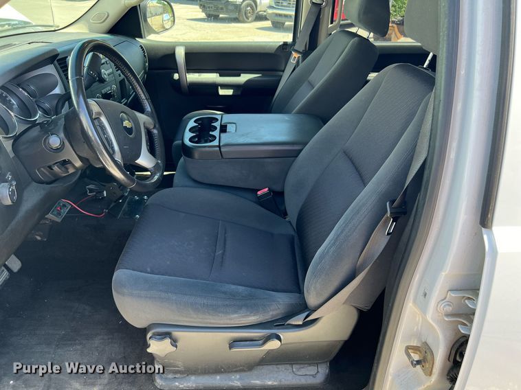 image for item EG8382 2009 Chevrolet Silverado Hybrid HY2 Crew Cab pickup truck