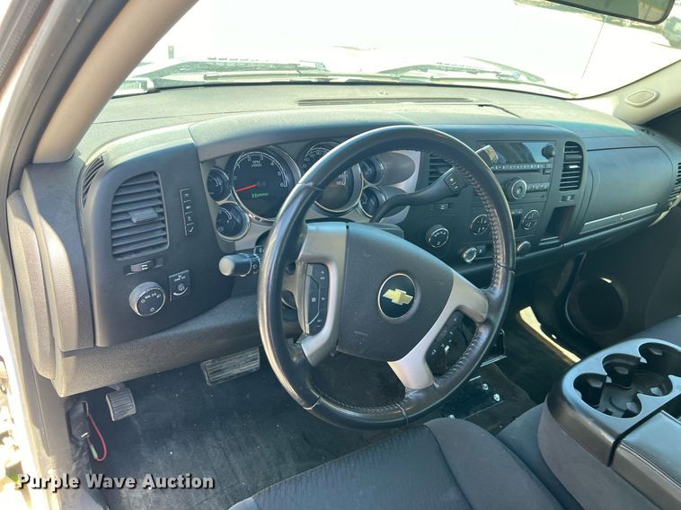 image for item EG8382 2009 Chevrolet Silverado Hybrid HY2 Crew Cab pickup truck