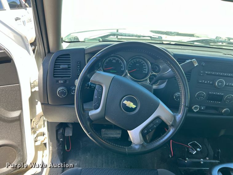 image for item EG8382 2009 Chevrolet Silverado Hybrid HY2 Crew Cab pickup truck