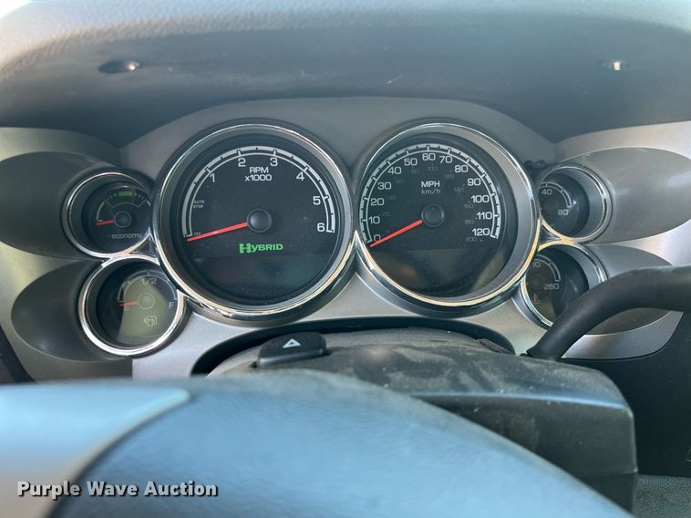 image for item EG8382 2009 Chevrolet Silverado Hybrid HY2 Crew Cab pickup truck