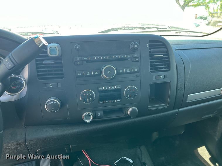 image for item EG8382 2009 Chevrolet Silverado Hybrid HY2 Crew Cab pickup truck