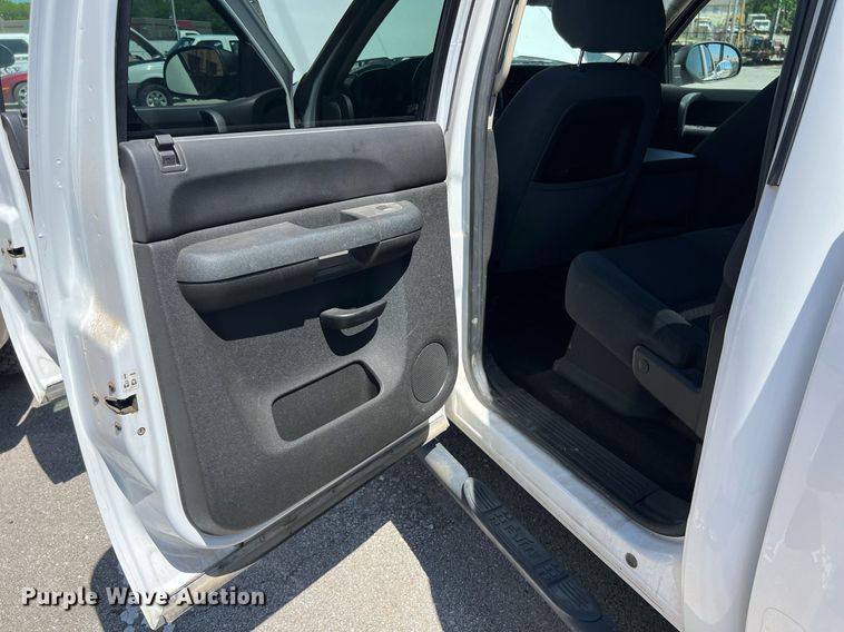 image for item EG8382 2009 Chevrolet Silverado Hybrid HY2 Crew Cab pickup truck