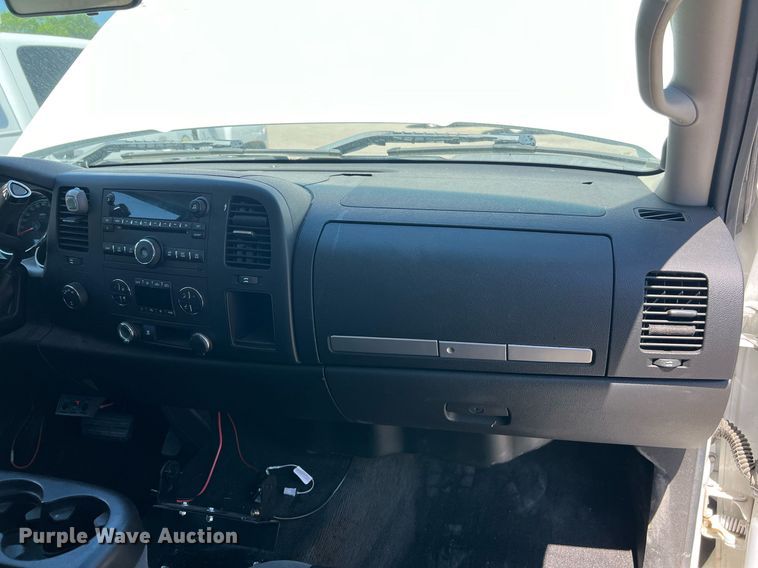 image for item EG8382 2009 Chevrolet Silverado Hybrid HY2 Crew Cab pickup truck