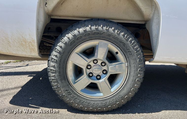 image for item EG8382 2009 Chevrolet Silverado Hybrid HY2 Crew Cab pickup truck