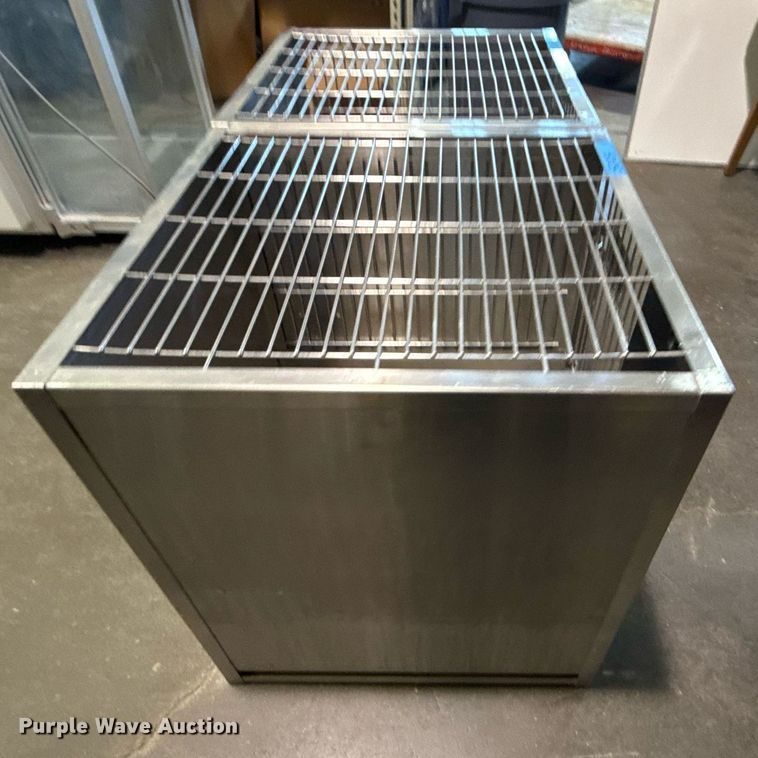 image for item EG8387 (2) dog kennels