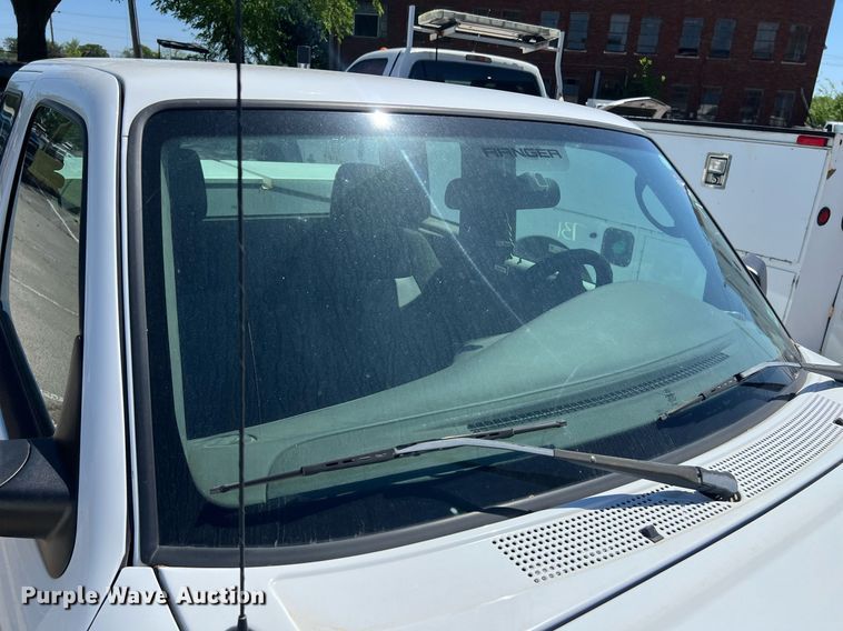 image for item EG8388 2011 Ford Ranger SuperCab pickup truck