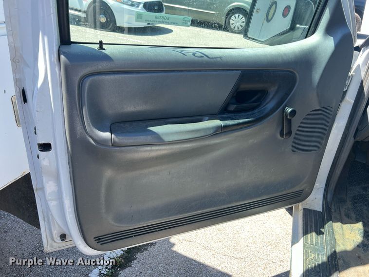 image for item EG8388 2011 Ford Ranger SuperCab pickup truck