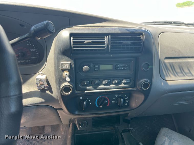 image for item EG8388 2011 Ford Ranger SuperCab pickup truck