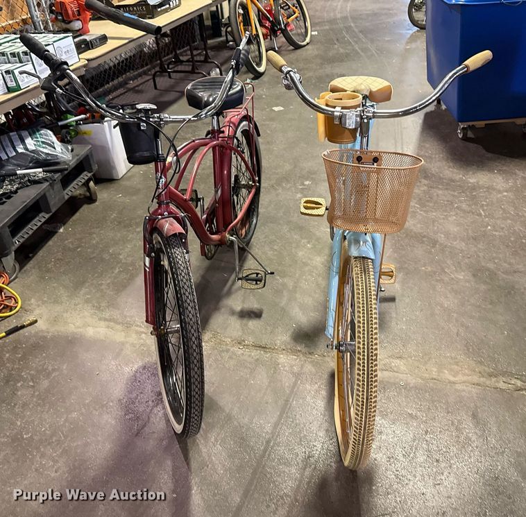 image for item EG8391 (2) Huffy bicycles