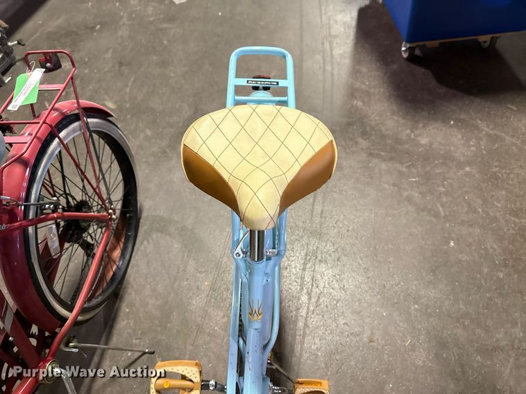 image for item EG8391 (2) Huffy bicycles