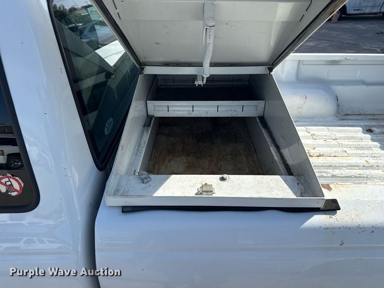 image for item EG8392 2011 Ford Ranger SuperCab pickup truck