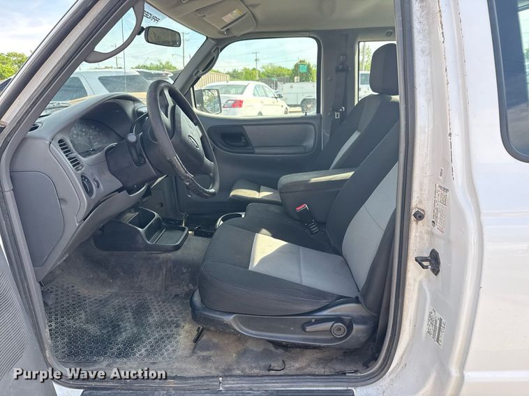 image for item EG8392 2011 Ford Ranger SuperCab pickup truck