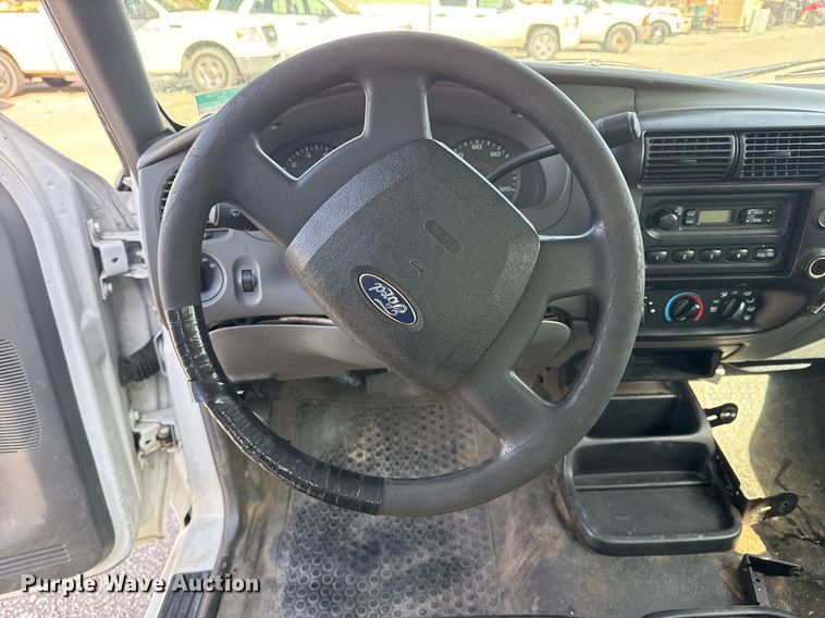 image for item EG8392 2011 Ford Ranger SuperCab pickup truck