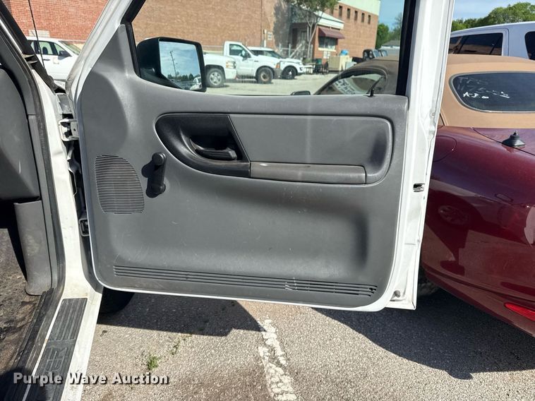 image for item EG8392 2011 Ford Ranger SuperCab pickup truck