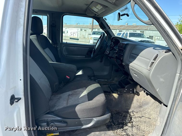 image for item EG8392 2011 Ford Ranger SuperCab pickup truck