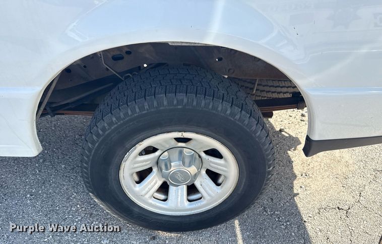 image for item EG8392 2011 Ford Ranger SuperCab pickup truck