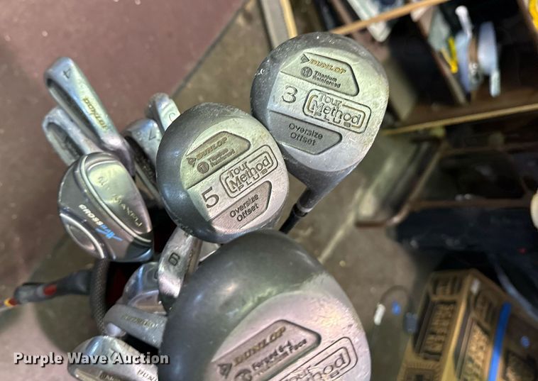 image for item EG8393 Set of golf clubs