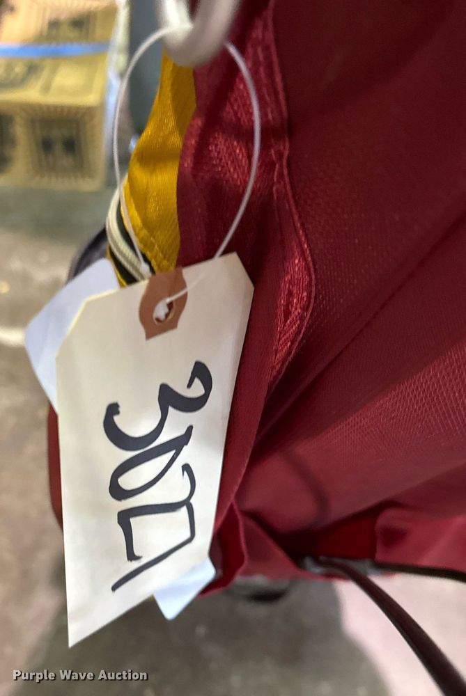 image for item EG8393 Set of golf clubs