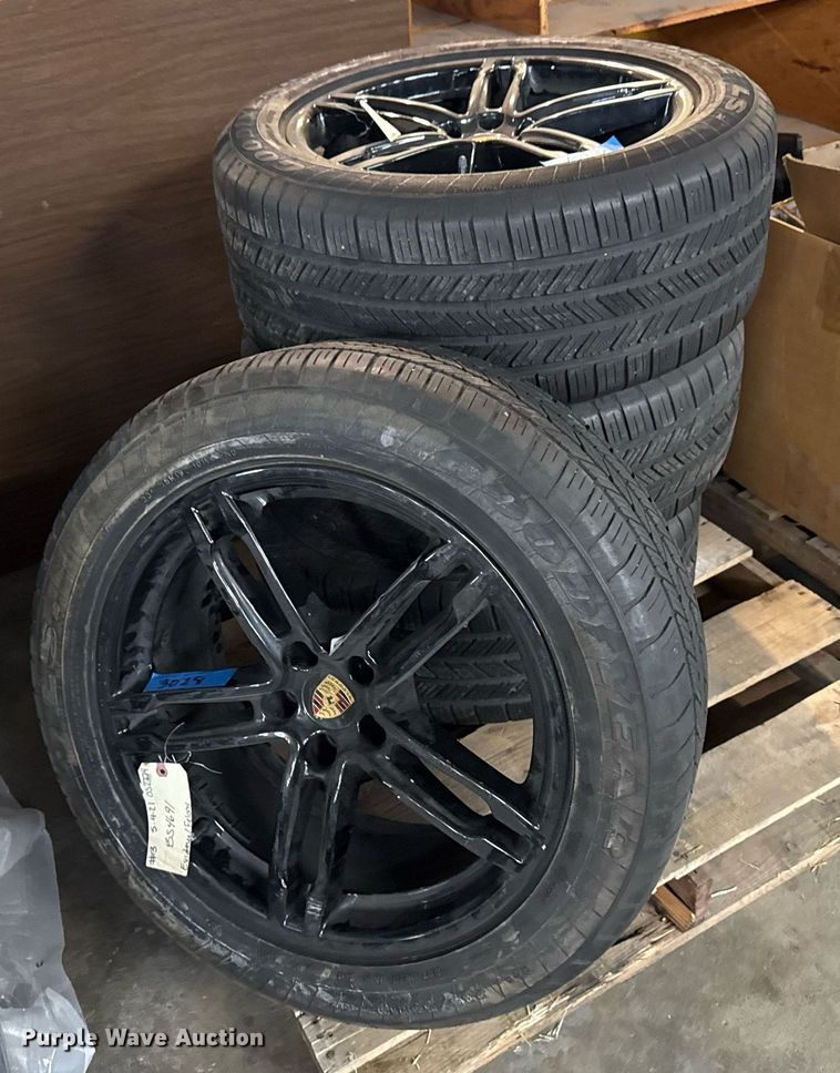 image for item EG8405 (4) Goodyear Eagle 235/55R19 tires and wheels