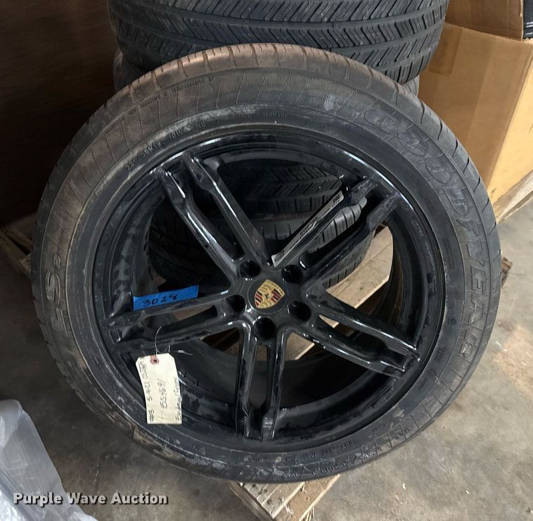 image for item EG8405 (4) Goodyear Eagle 235/55R19 tires and wheels