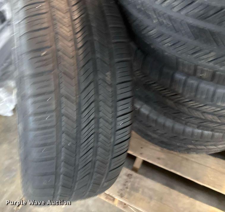 image for item EG8405 (4) Goodyear Eagle 235/55R19 tires and wheels