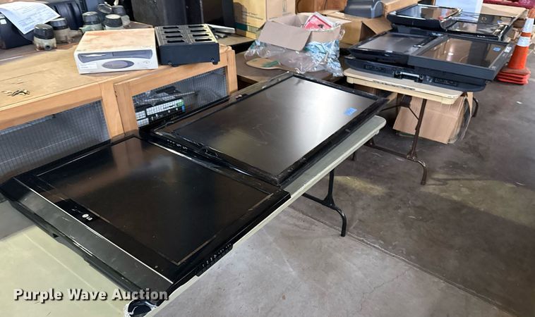 image for item EG8406 Approximately 10 televisions