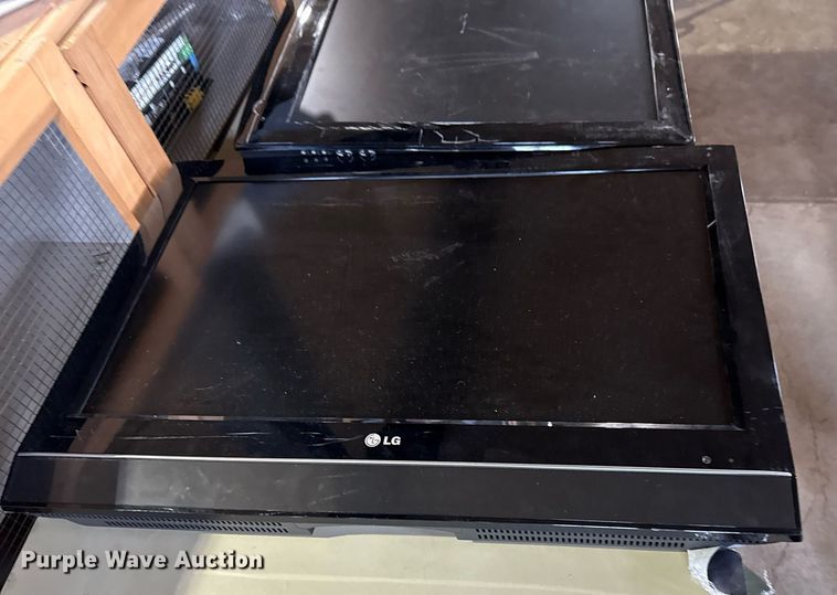 image for item EG8406 Approximately 10 televisions