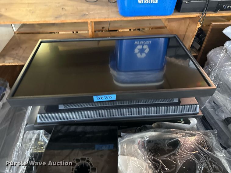 image for item EG8408 Approximately 13 televisions