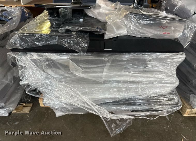 image for item EG8408 Approximately 13 televisions