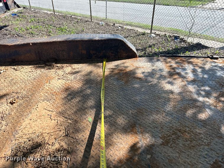 image for item EG8413 2011 Maxey Trailers utility trailer