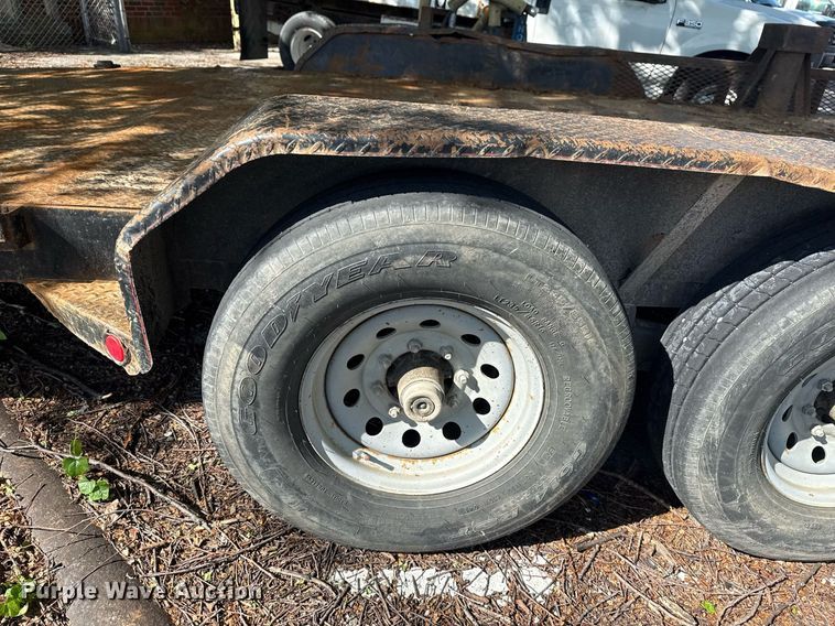 image for item EG8413 2011 Maxey Trailers utility trailer