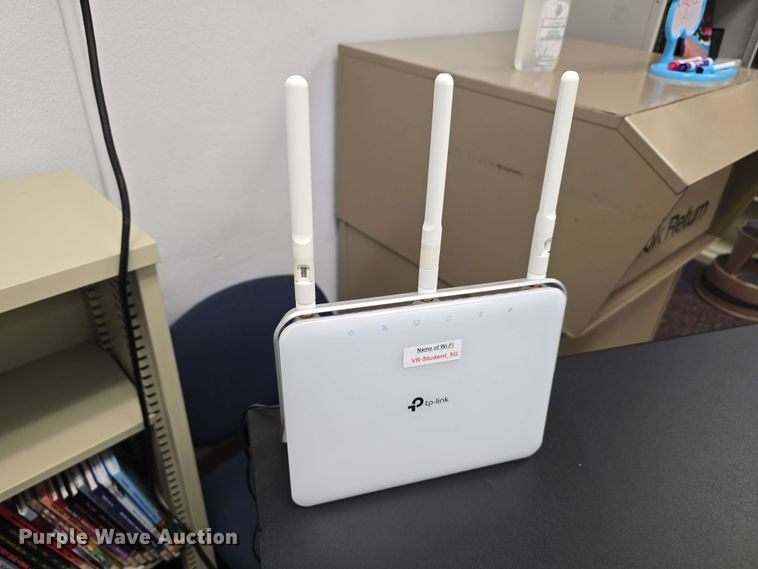 image for item EH8900 Spectrum Industries 55493-DBS-200001 VR storage/charging cart