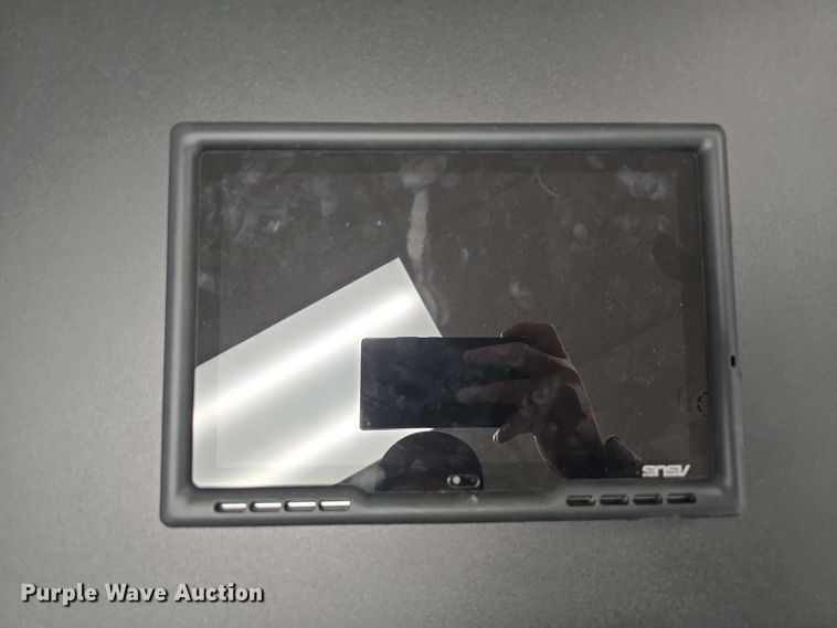 image for item EH8900 Spectrum Industries 55493-DBS-200001 VR storage/charging cart