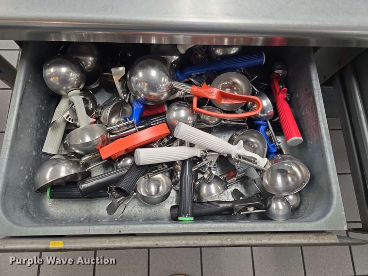 image for item EH8904 (2) stainless steel tables